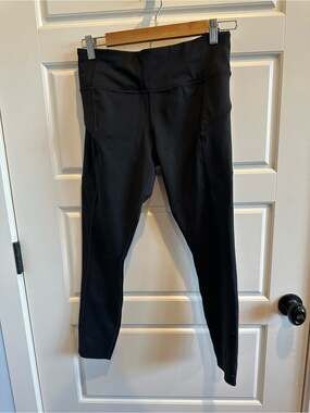 Athleta Small Black Laser Cut 7/8 Leggings Women’s High Rise Activewear Pants